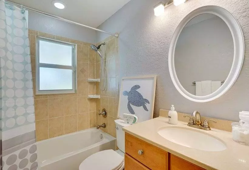 Punta Gorda Oasis W/ Saltwater Pool + Gas Grill!