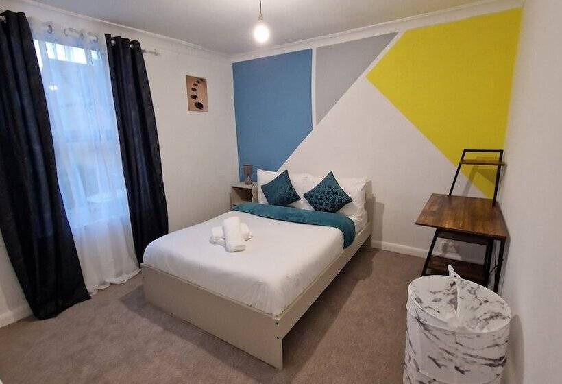 Residência Beautiful 2 Bed House In Gillingham