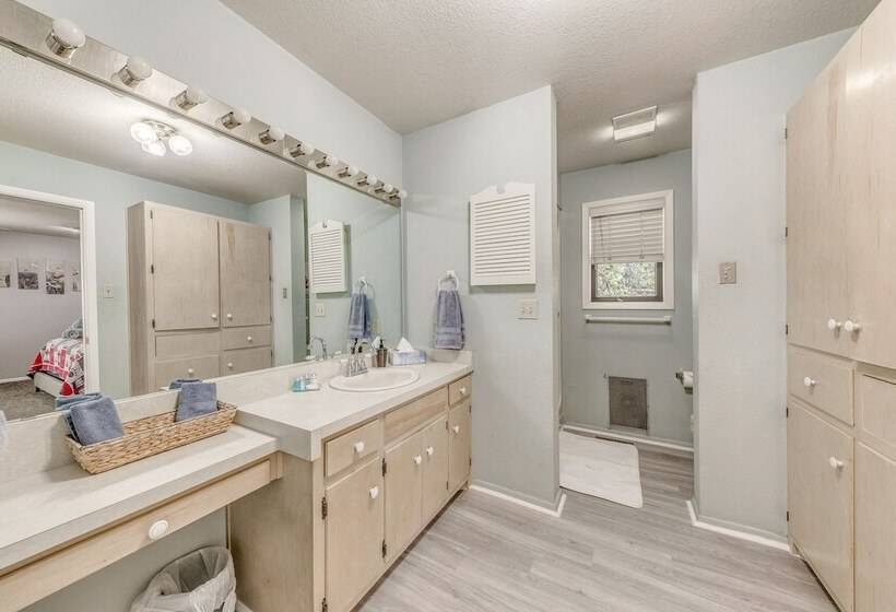 Ruidoso Cabin W/ Hot Tub ~ 2 Mi To Grindstone Lake