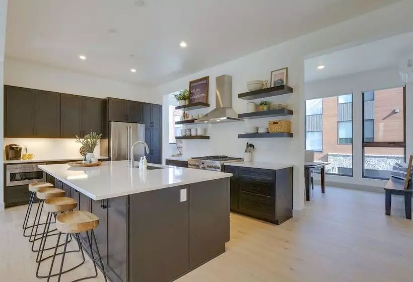 10 Mi To Ski: Mtn View Gem In Silverthorne