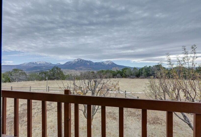 Spacious Hotchkiss Home W/ Stunning Mountain Views