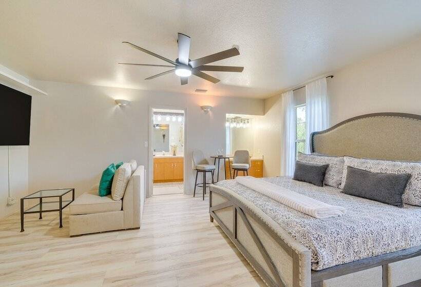 Spring Hill Home On Canal: Boat Dock & Pool Table!