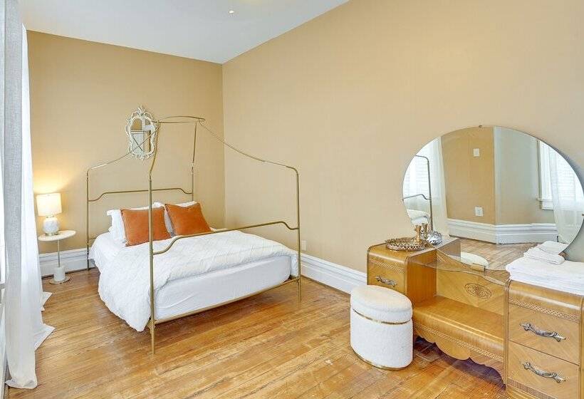 The Historic Bell House In Downtown Lexington