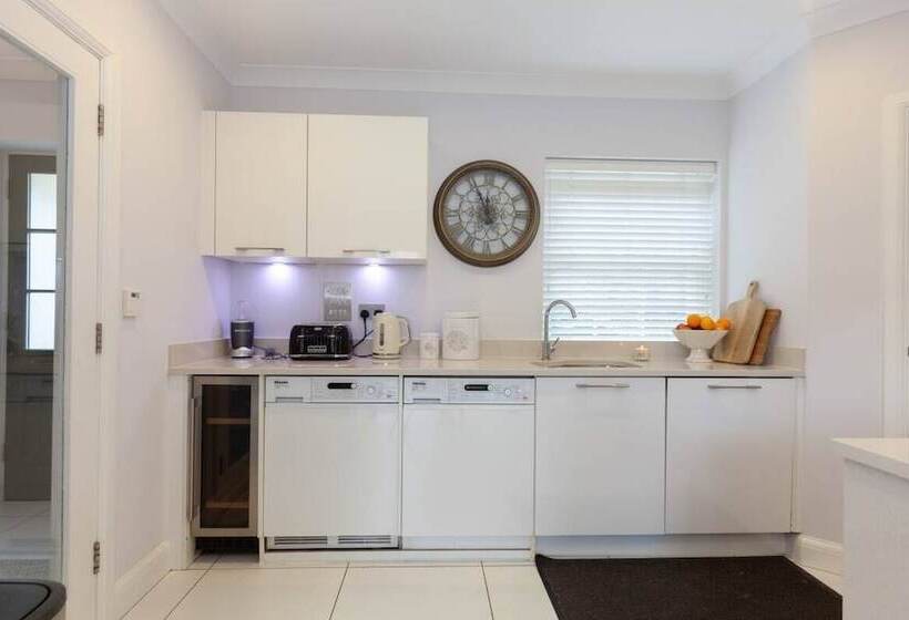 The Woodstock Hideaway Breathtaking 4bdr House