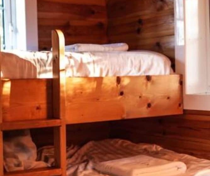 Two Bed Log Cabin In The Mountains