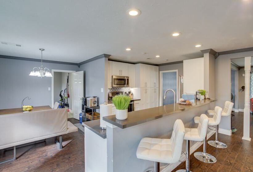 Houston Home W/ Patio ~ 14 Mi To Downtown!