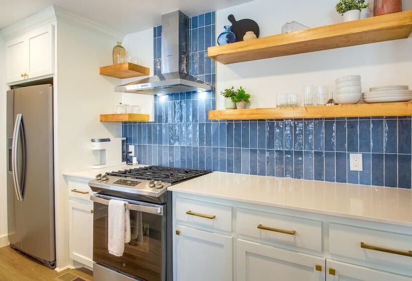 Vibrant Norman Home 2 Mi To Oklahoma Stadium!