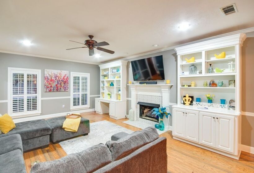 Welcoming Brandon Home W/ Pool & Screened In Deck