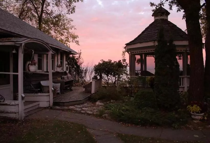 Aamiaismajoitus (B&B) Aaron S On The Lake