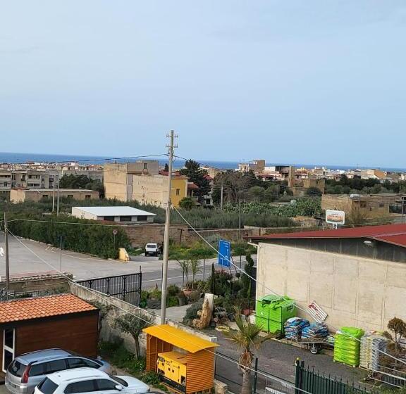 تختخواب و صبحانه Sole Nascente