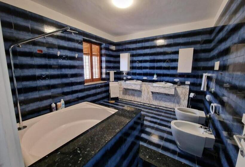 تختخواب و صبحانه Sole Nascente