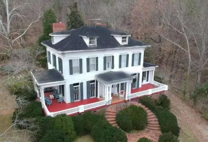 ベッドアンドブレックファースト Springwood Inn