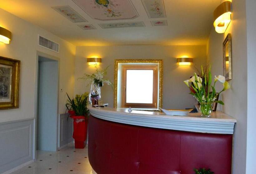 Hotel Palazzo Riccucci