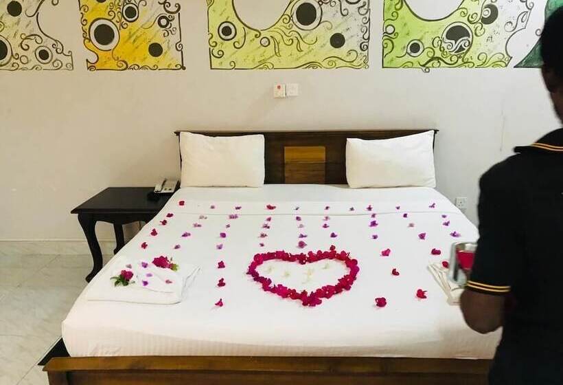 Hotel Royal Grand Paradise Resort And Tours Near Colombo