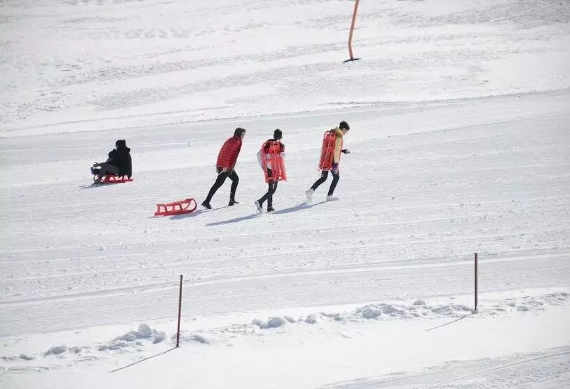 ホテル Saklikent Mountain Ski
