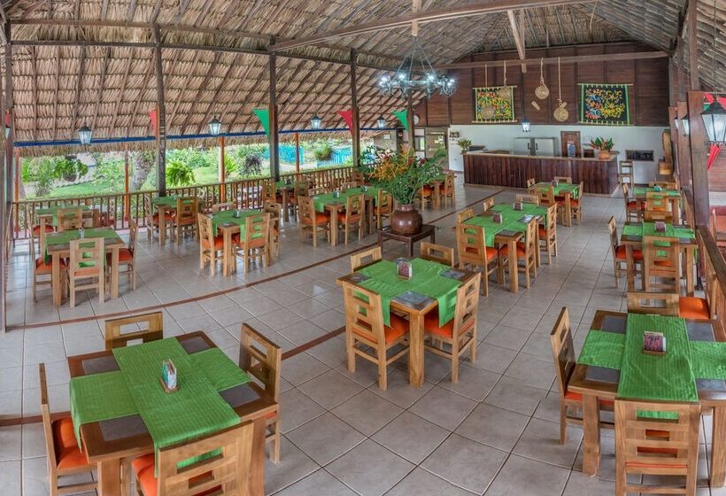 Hotel Tacarcuna Lodge