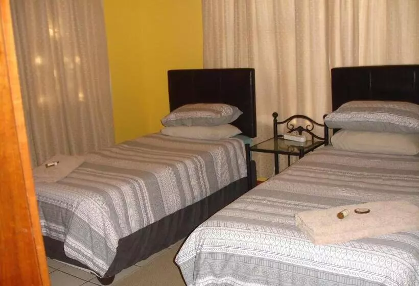 Majatalo Coega Harbour View Guesthouse