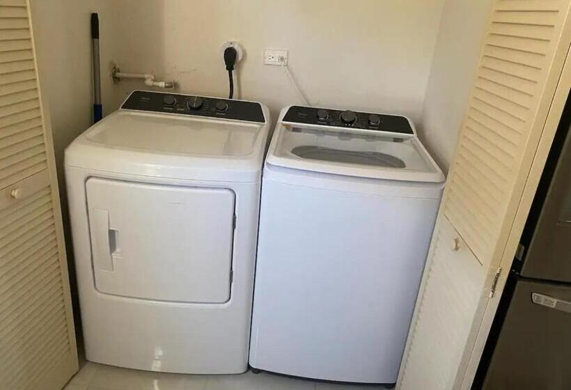 پانسیون Oceanview Jamaica