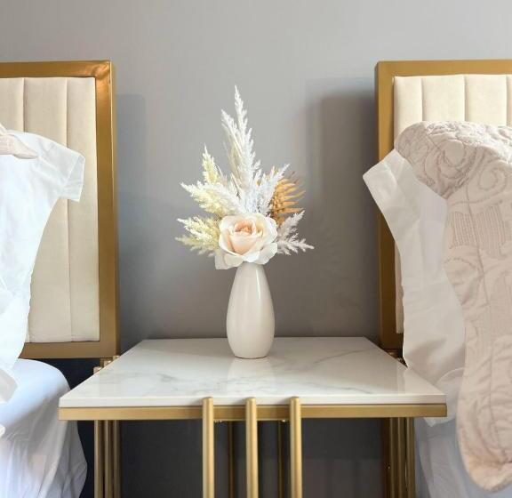 Premier Escape Tysons 4 Beds