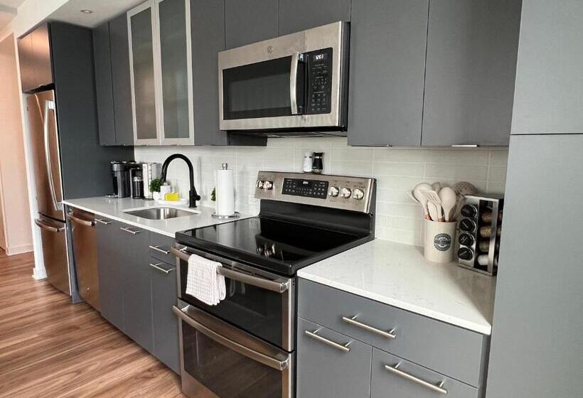 Premier Escape Tysons 4 Beds