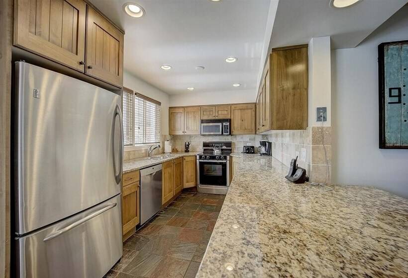 Resort Plaza #5065 By Avantstay Ski In Ski Out Home In Park City Mountain Resort