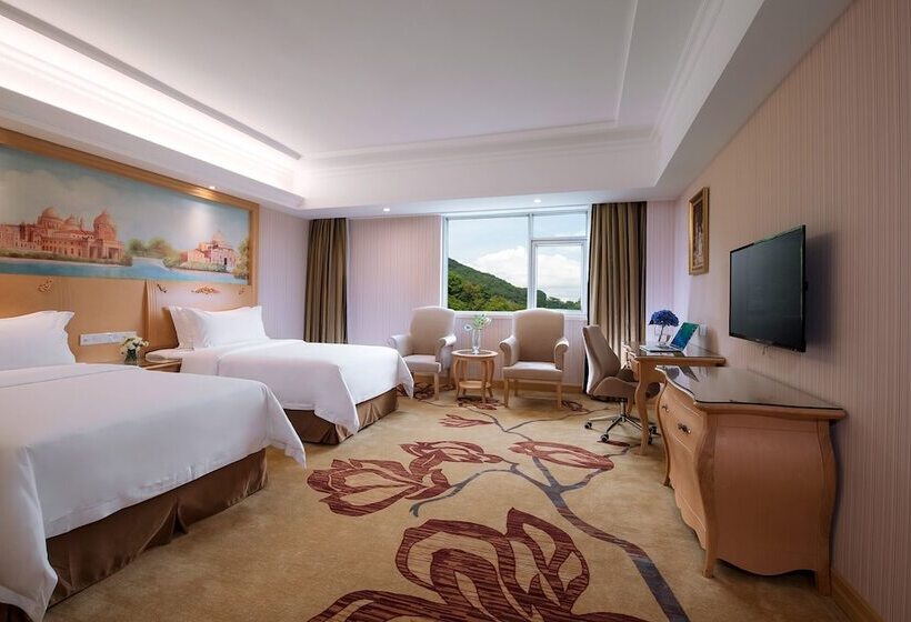 Vienna Hotel Binhai Pearl Branch