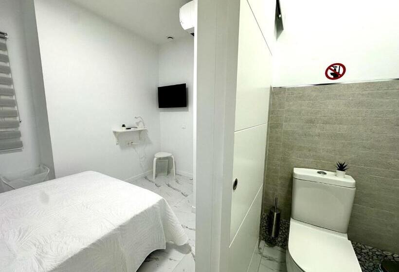 Alcalá Retreat: Ocean View & Modern Comfort