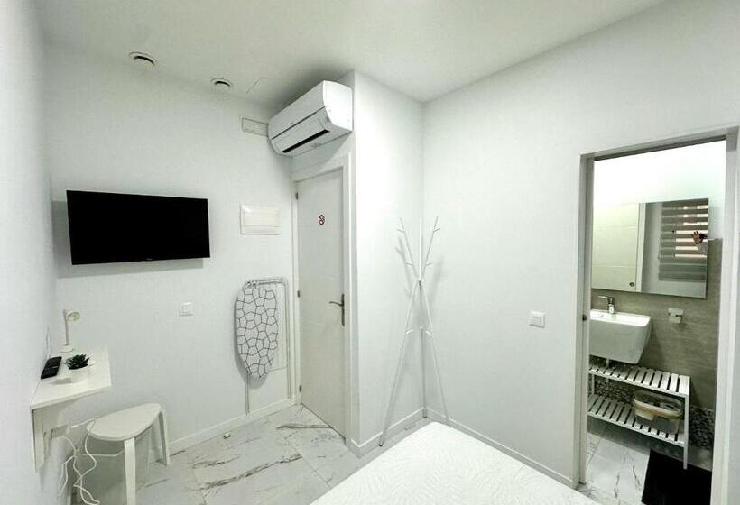 Alcalá Retreat: Ocean View & Modern Comfort