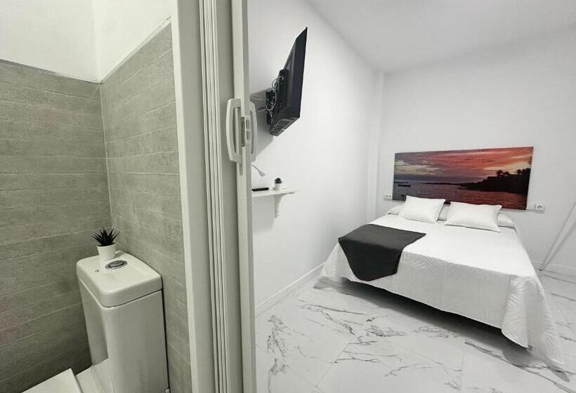 Alcalá Retreat: Ocean View & Modern Comfort