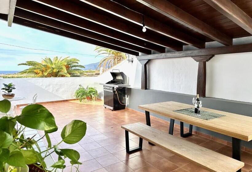 Alcalá Retreat: Ocean View & Modern Comfort