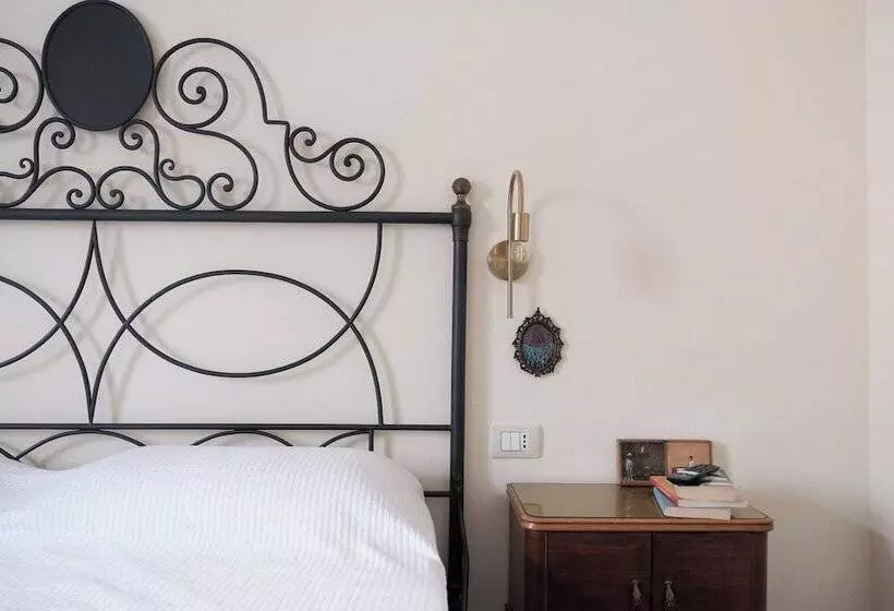 تختخواب و صبحانه Casa Catalé