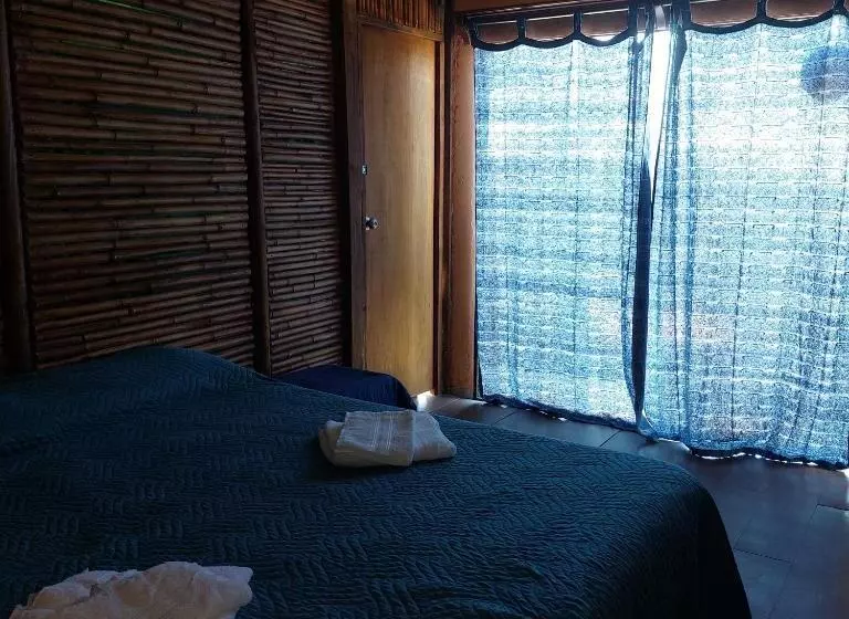 Aamiaismajoitus (B&B) Posada Mar Azul Con Jacuzzi