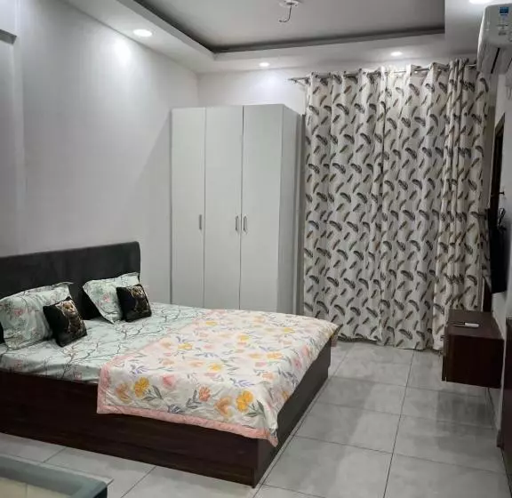 Hotelli Meadow Suites