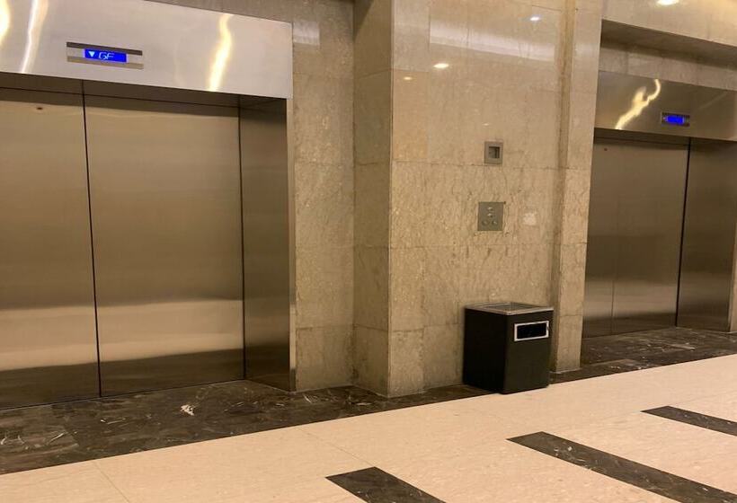 בית מלון כפרי Capital O 93636 La Grande Apartment By Ujm