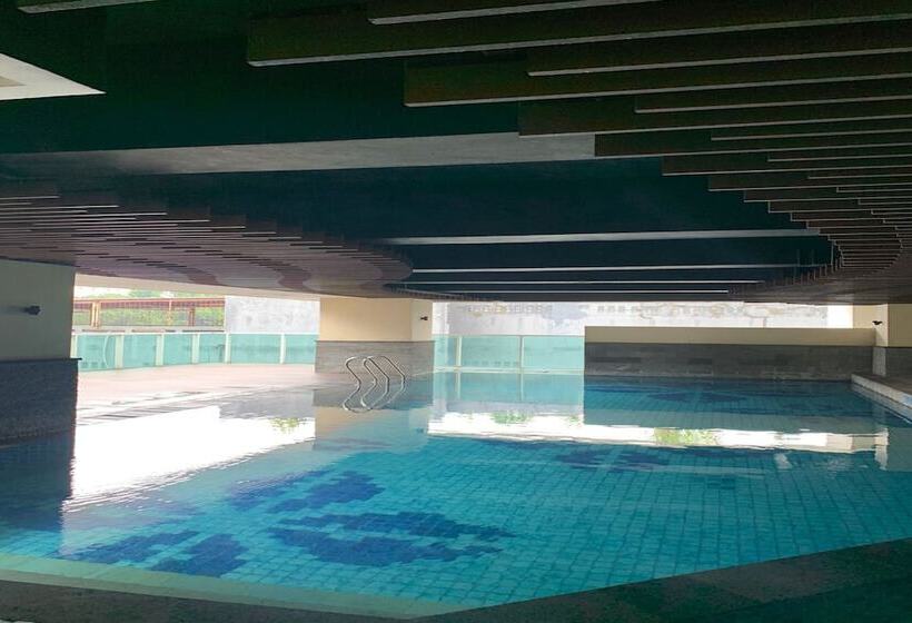 בית מלון כפרי Capital O 93636 La Grande Apartment By Ujm