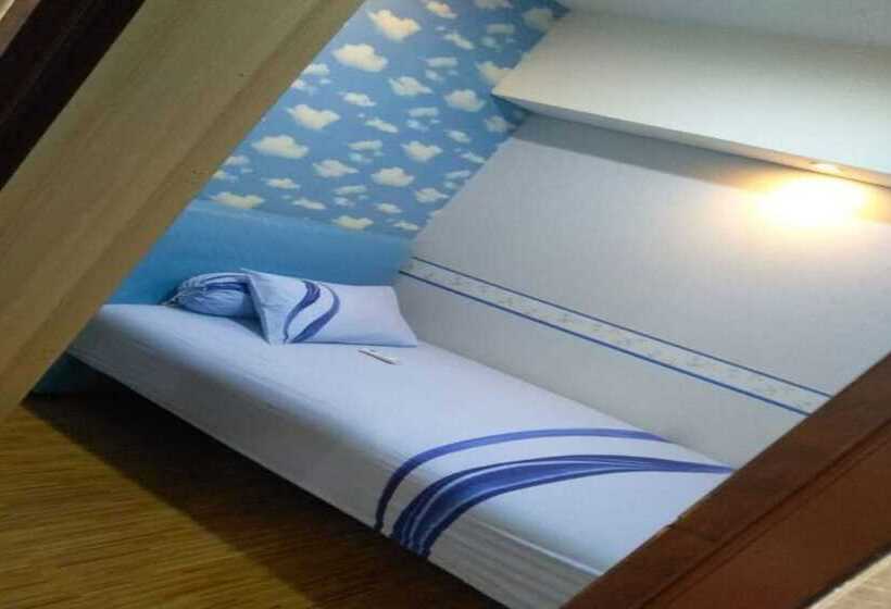 בית מלון כפרי Capital O 93636 La Grande Apartment By Ujm