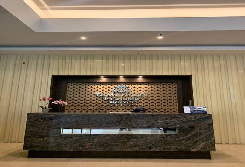 בית מלון כפרי Capital O 93636 La Grande Apartment By Ujm