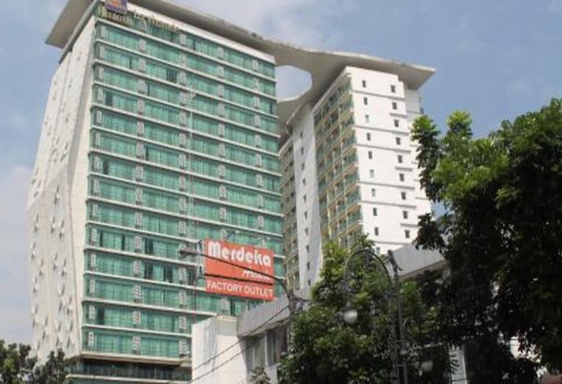 בית מלון כפרי Capital O 93636 La Grande Apartment By Ujm