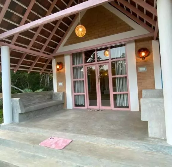 Hotelli Summer Bell Midigama