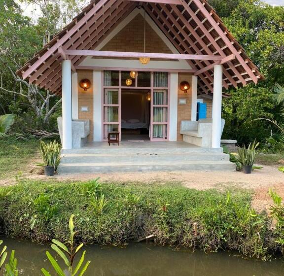 Hotel Summer Bell Midigama