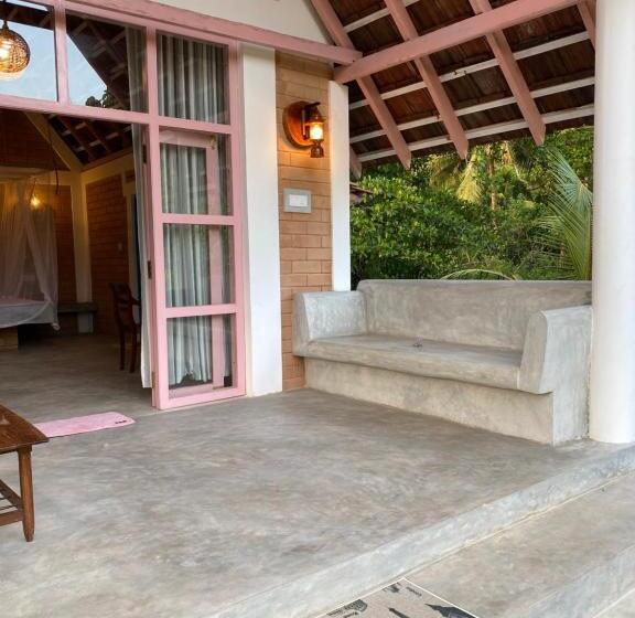 Hotel Summer Bell Midigama