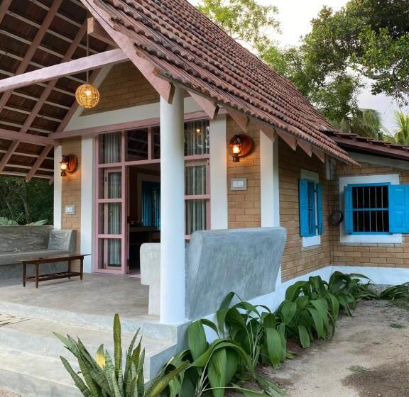 Hotel Summer Bell Midigama