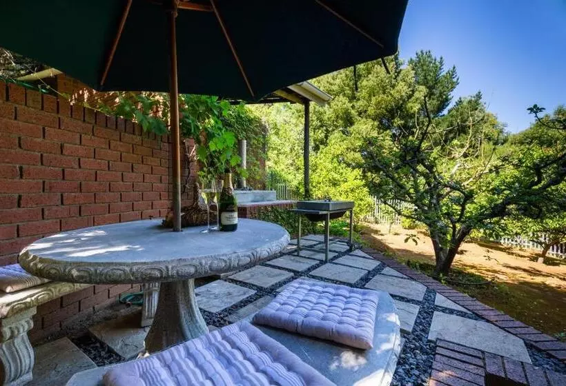 Majatalo Devon Castle Orchard Cottage