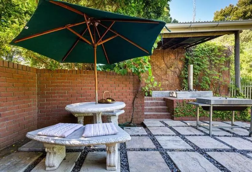 Majatalo Devon Castle Orchard Cottage