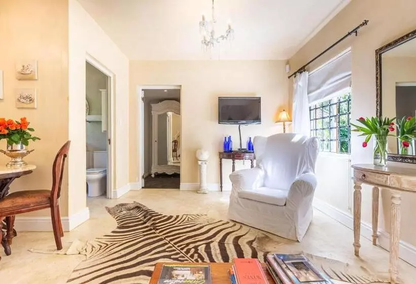 Majatalo Devon Castle Orchard Cottage