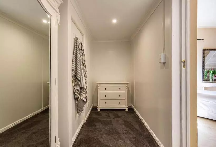 Majatalo Devon Castle Orchard Cottage