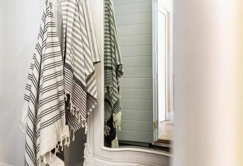 Majatalo Devon Castle Orchard Cottage