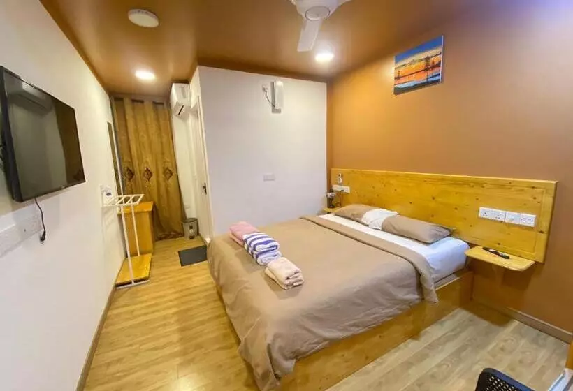 پانسیون Ever Blue Guest House