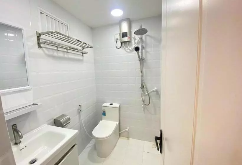 پانسیون Ever Blue Guest House