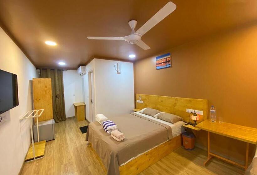 پانسیون Ever Blue Guest House